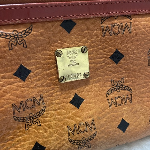💐Authentic MCM clutch💐 - Picture 10 of 15
